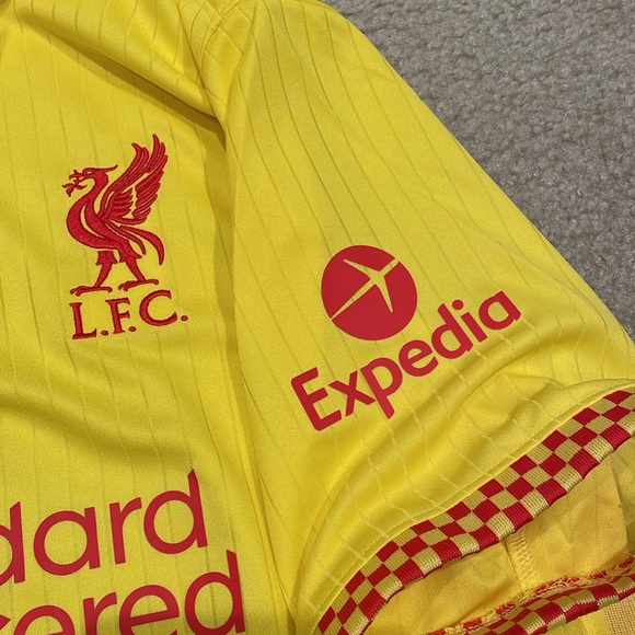 Liverpool Nike 2021/22 Third Breathe Stadium Jersey men NWT - Picture 4 of 6